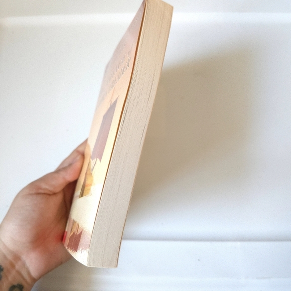 The Voyage of the Dawn Treader Book - Picture 5 of 7